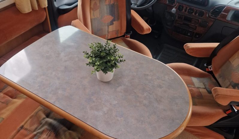 Mercedes Rápido 942M lleno