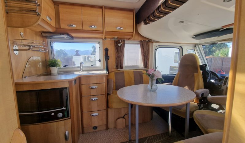 Mercedes leVoyageur lleno