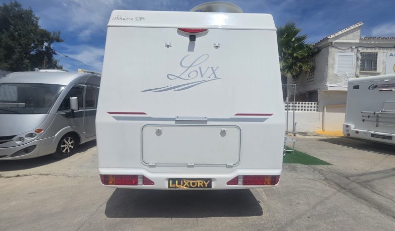 Mercedes LeVoyageur lleno